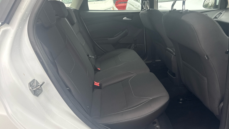 Ford Focus 1.0 EcoBoost 125 Zetec 5dr Auto Petrol Hatchback